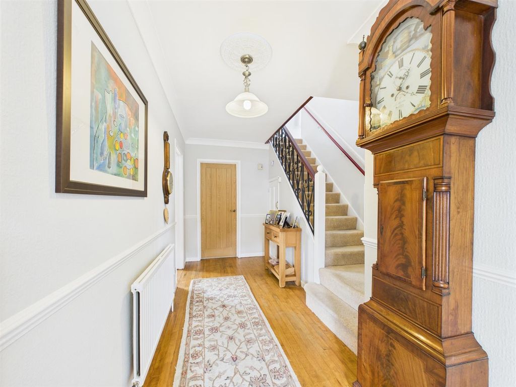 Property photo 3 of 40 Cam02295G0-Pr0240-Still002.Jpg