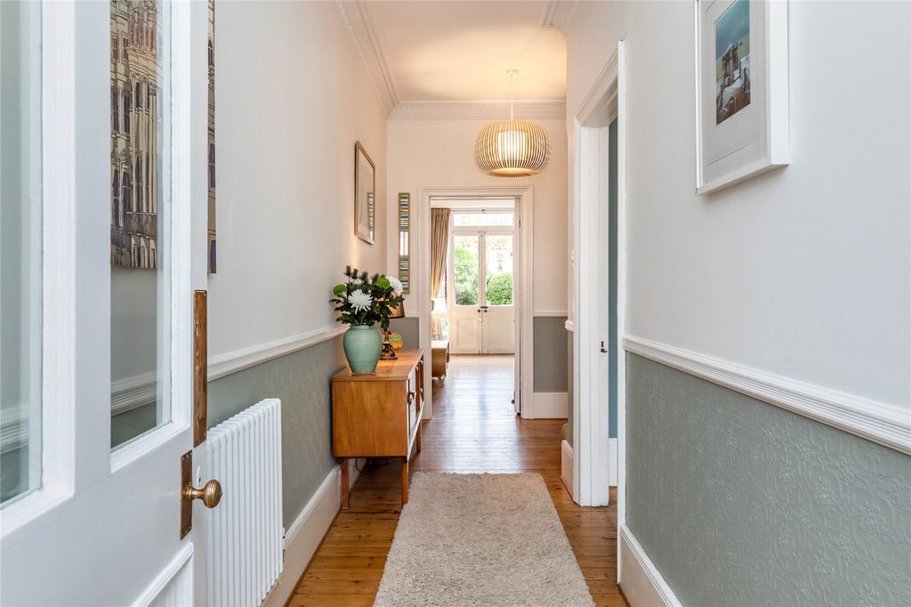 Property photo 3 of 29 Picture 3