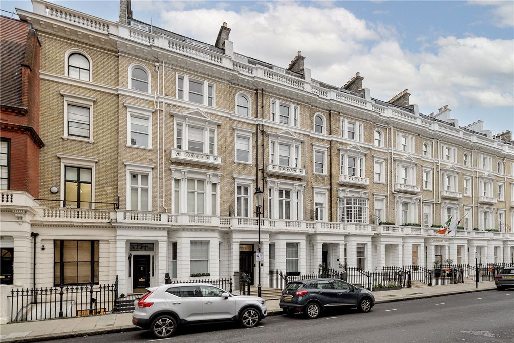 Property photo 2 of 14 Exterior