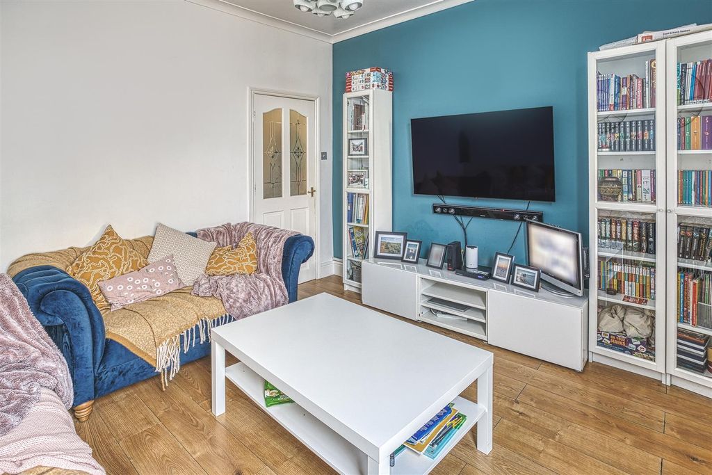 Property photo 2 of 15