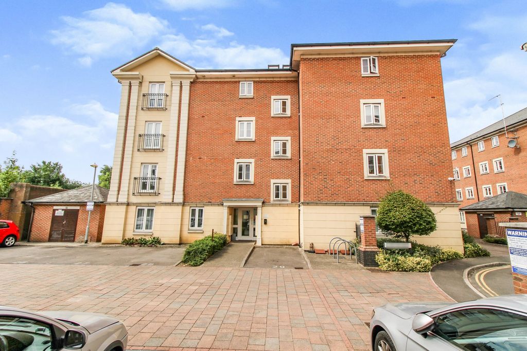 Property photo 1 of 9