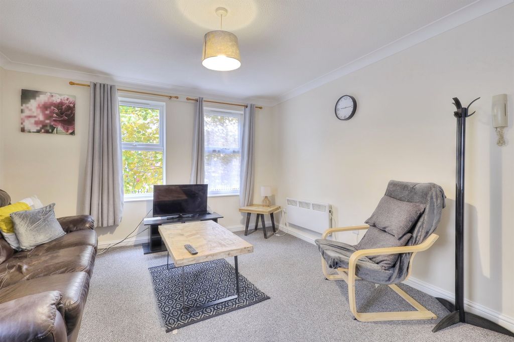 Property photo 3 of 15