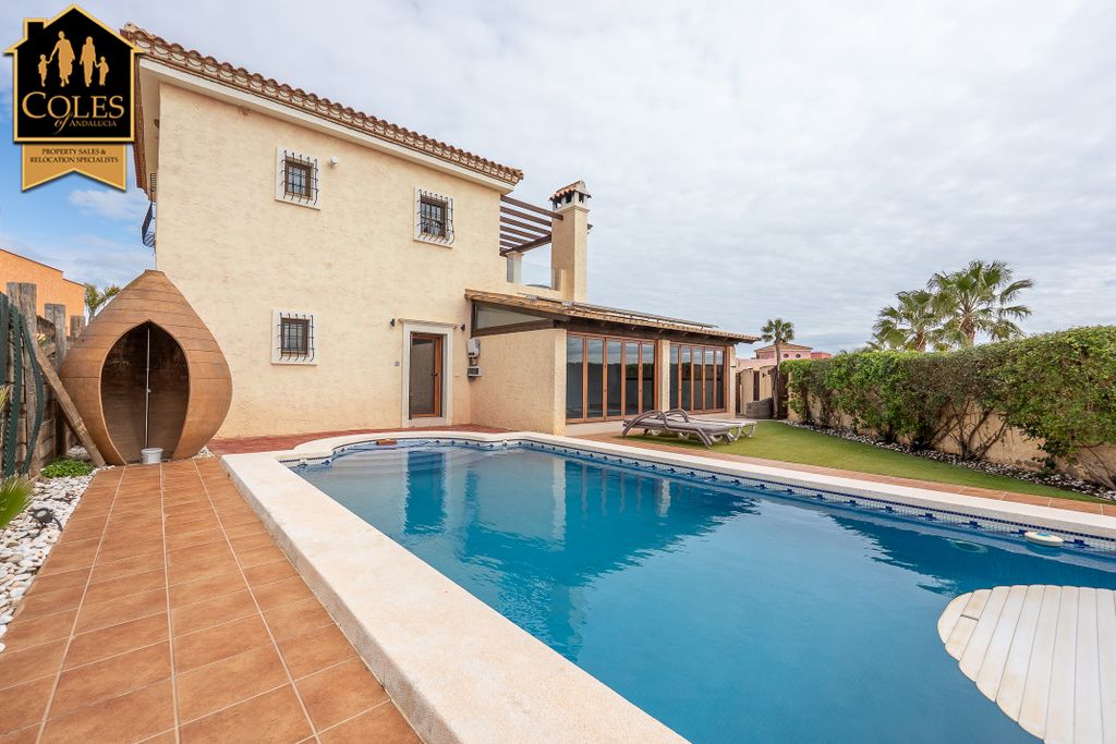 Property photo 1 of 28