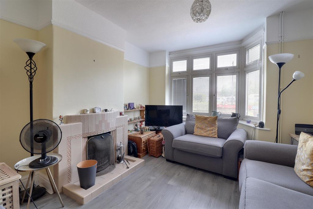 Property photo 2 of 15