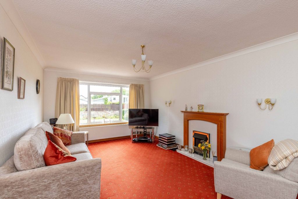 Property photo 2 of 24