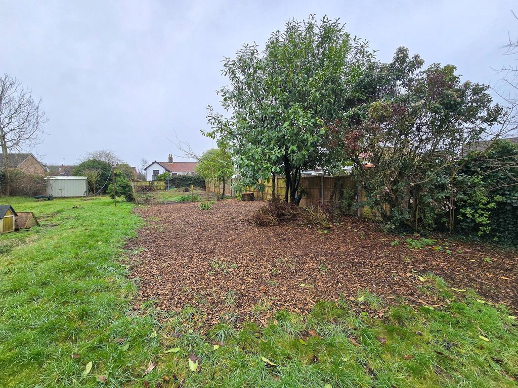 Property photo 3 of 21