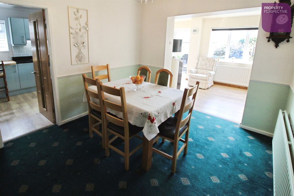 Property photo 3 of 15 Dining Room