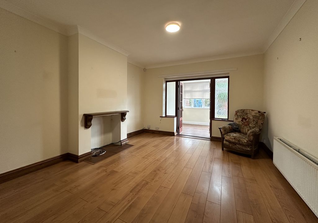 Property photo 2 of 17 Img_4948