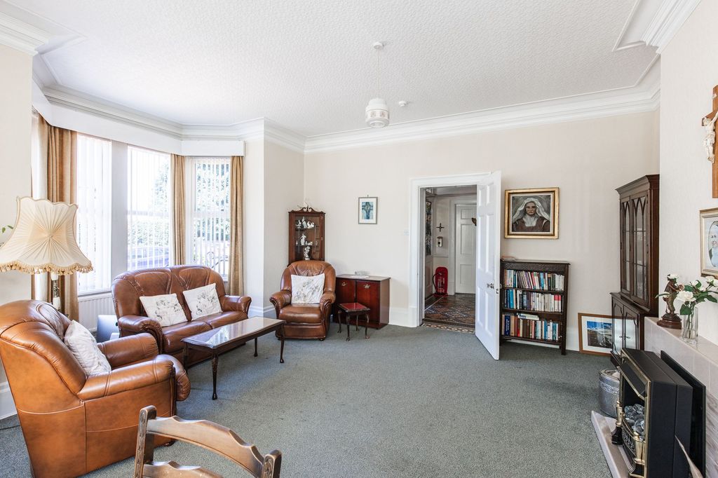 Property photo 3 of 22
