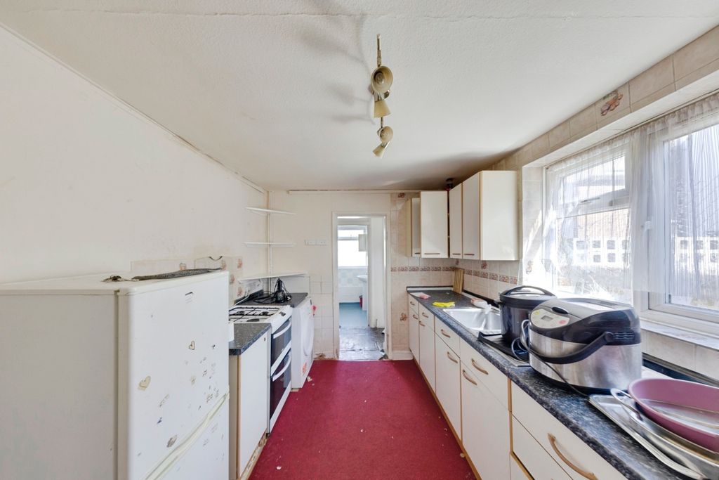 Property photo 3 of 13 Pbox-Img.Jpg