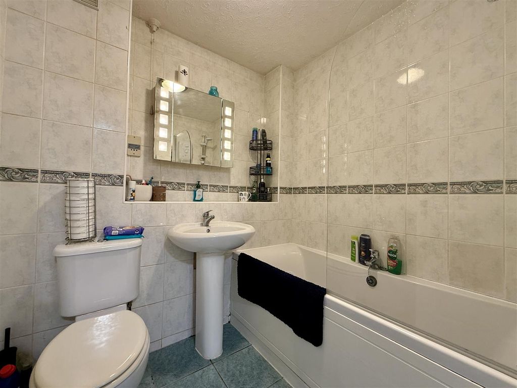 Additional image 8 of 2 bed flat for saleNew Road, Brixham TQ5