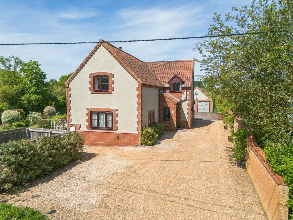 Property photo 2 of 45