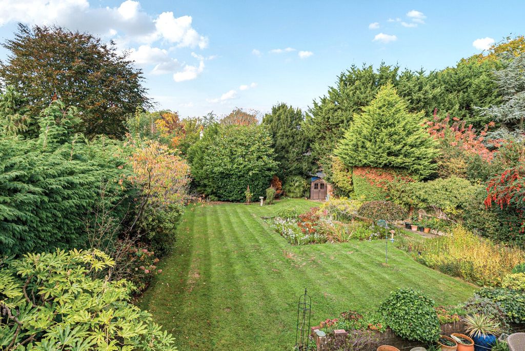 Property photo 2 of 21 Picture No. 18