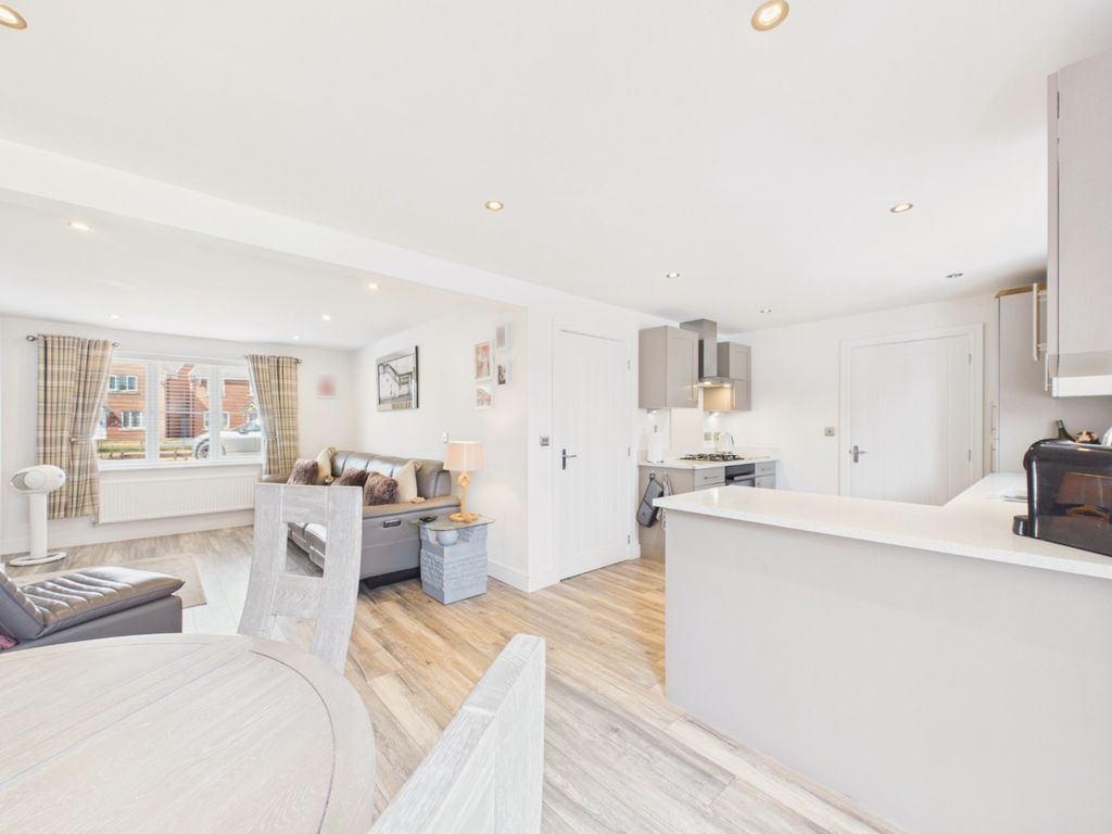 Property photo 2 of 24 5309484