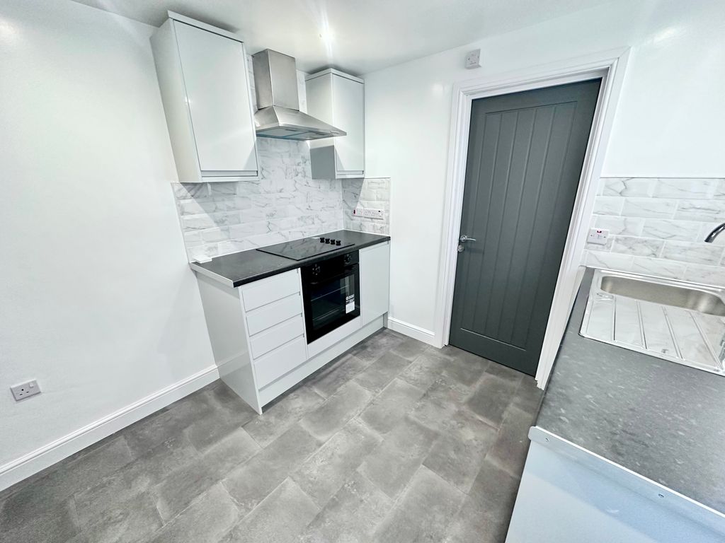 Property photo 3 of 8 Bedroom 2