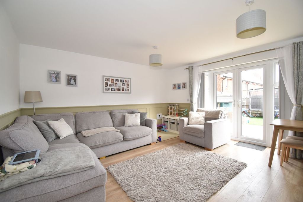 Property photo 2 of 15