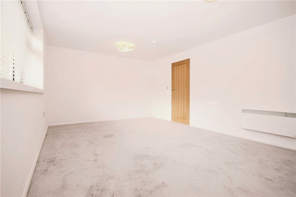 Property photo 3 of 8 Bedroom