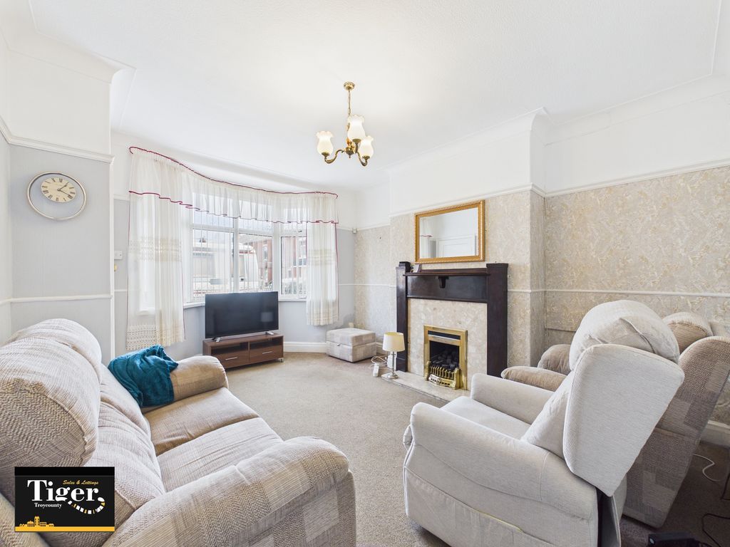 Property photo 2 of 14 Cam03440G0-Pr0564-Still009