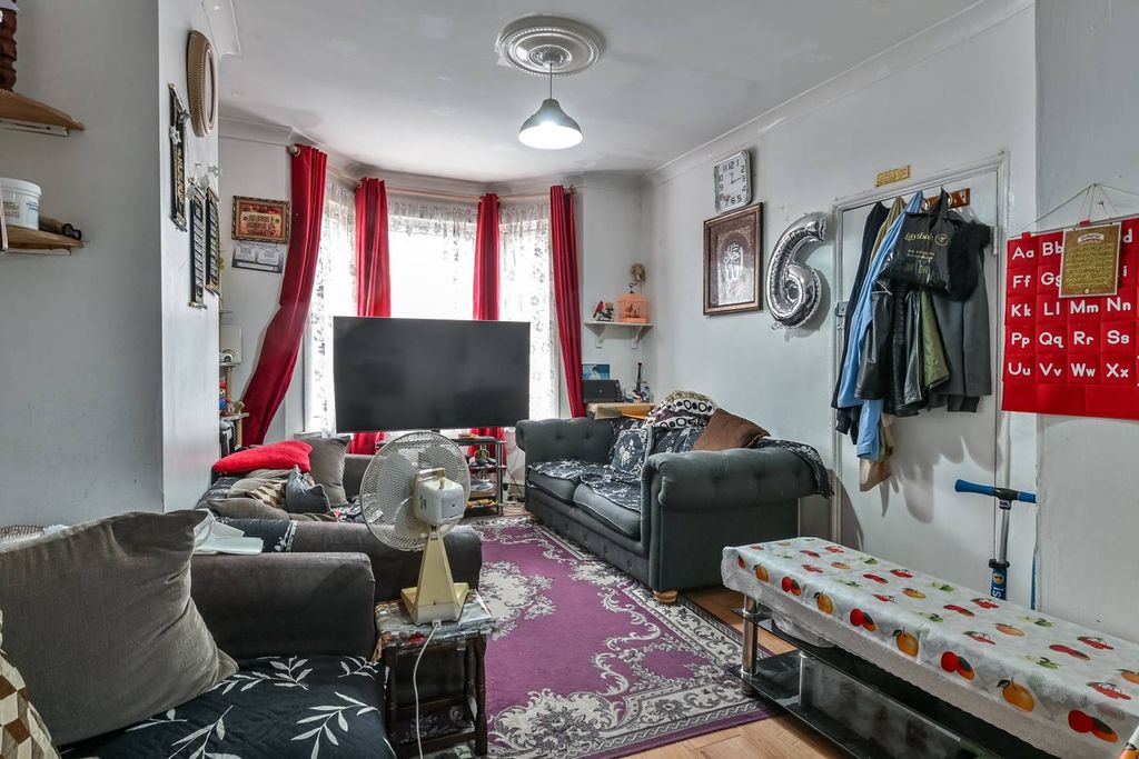 Property photo 1 of 11