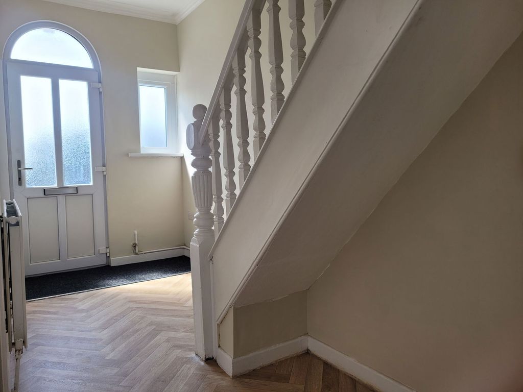 Property photo 3 of 41