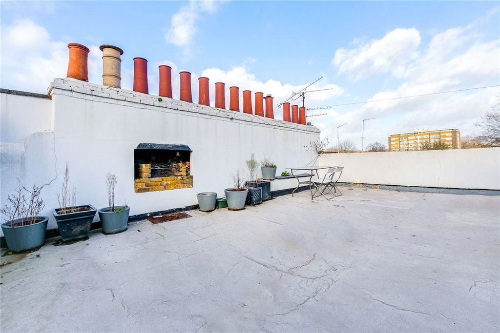 Property photo 3 of 5