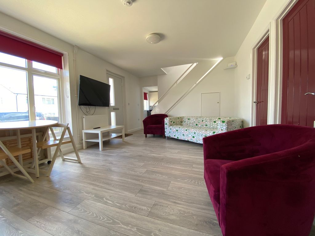 Property photo 2 of 13 Lounge Diner