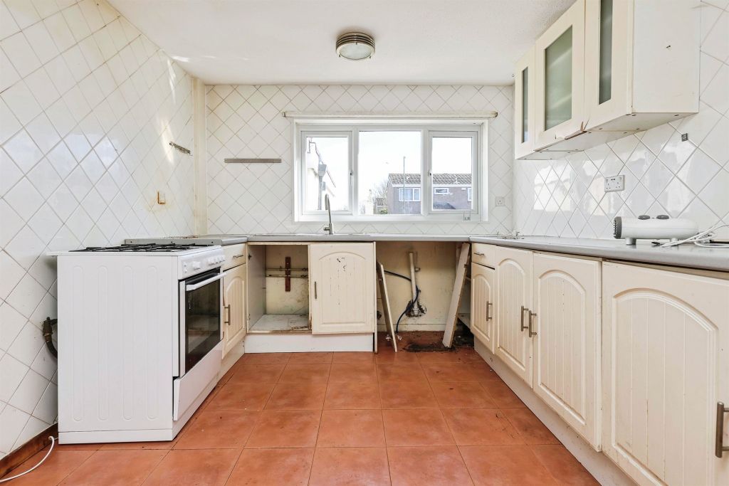 Property photo 2 of 18