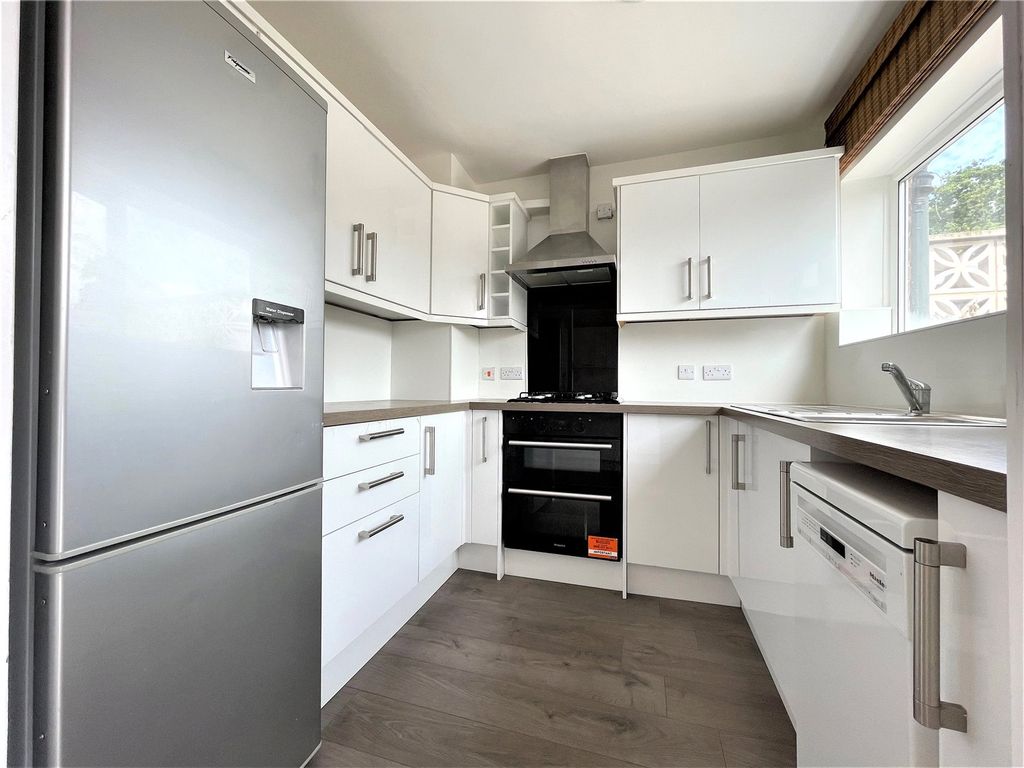 Property photo 3 of 12 Picture No. 28