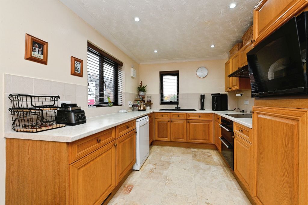 Property photo 3 of 17