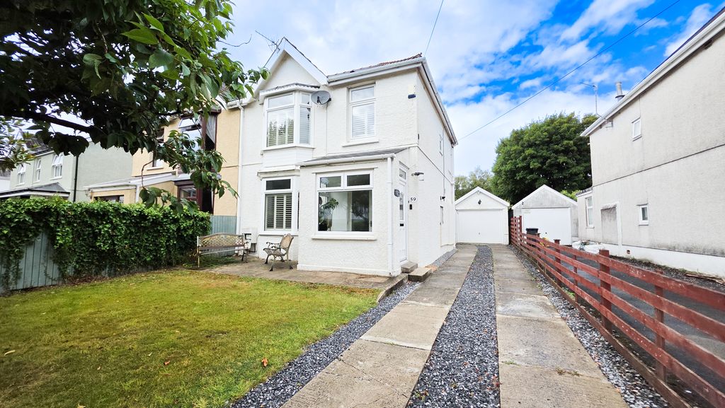 Property photo 1 of 32