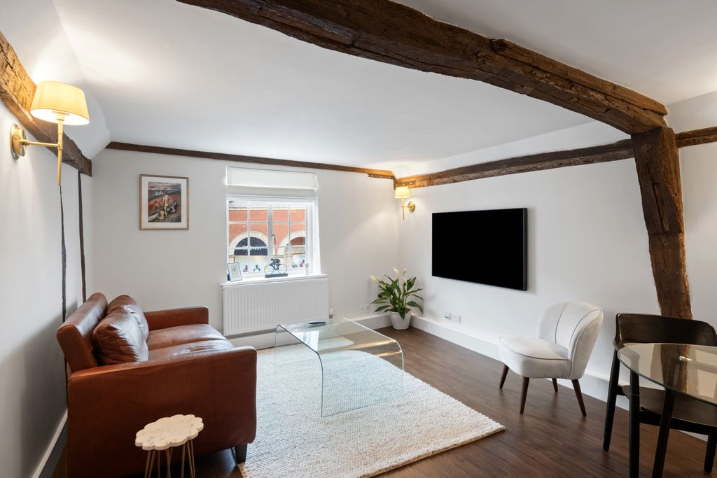 Property photo 1 of 16 Reception