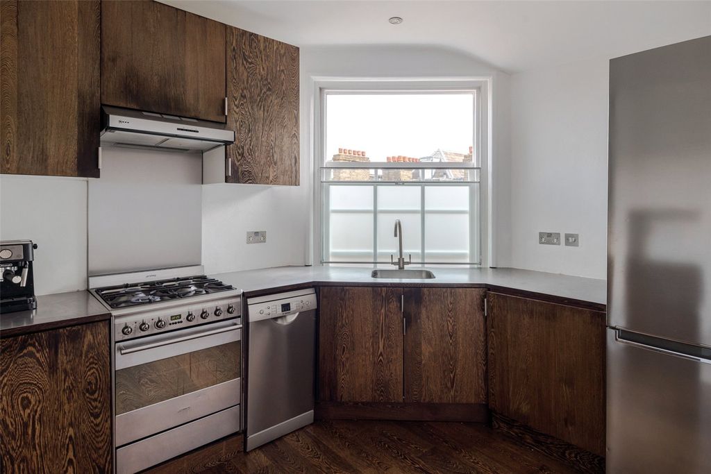 Property photo 2 of 16 Picture No. 05