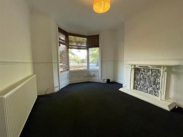 Property photo 2 of 12 Living Room
