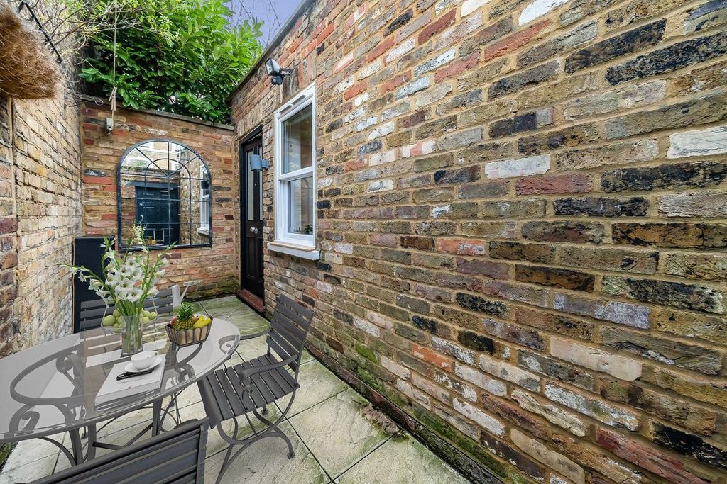 Property photo 3 of 13 Picture 3