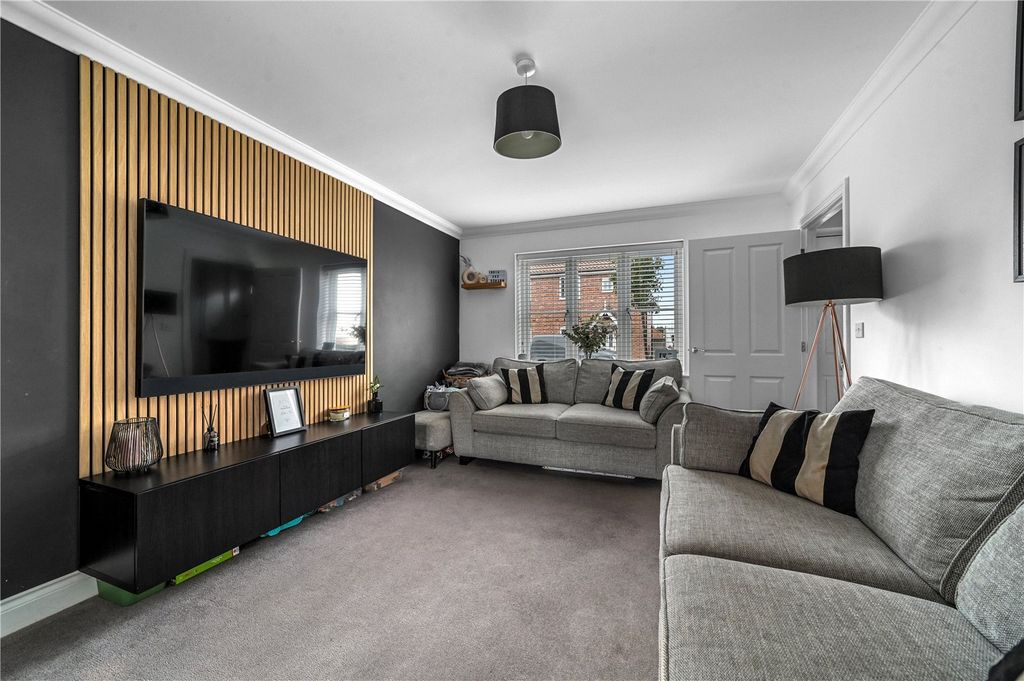 Property photo 3 of 26 Living Room