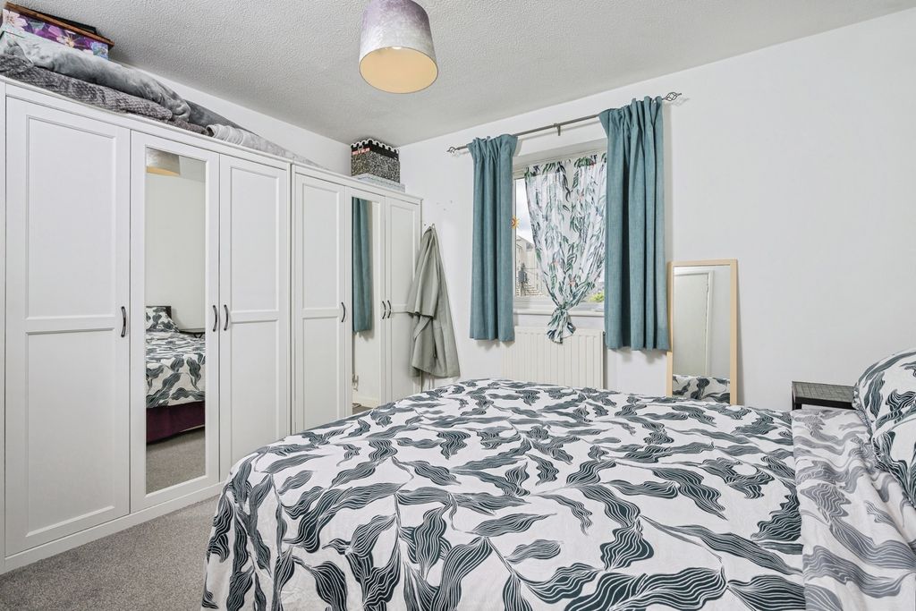 Property photo 3 of 17 Pbox-Img.Jpg