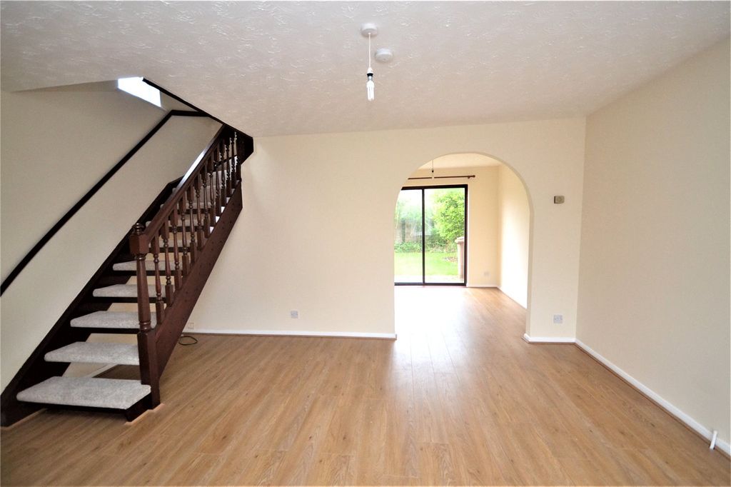 Property photo 2 of 8 Picture No. 05