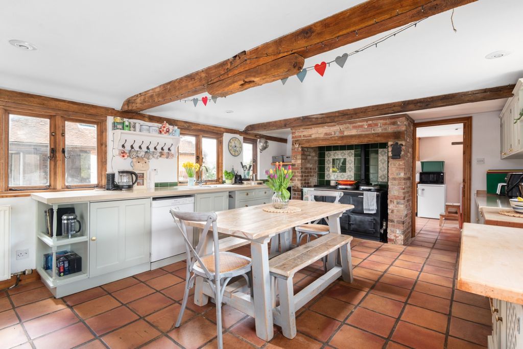 Property photo 2 of 34 4099608