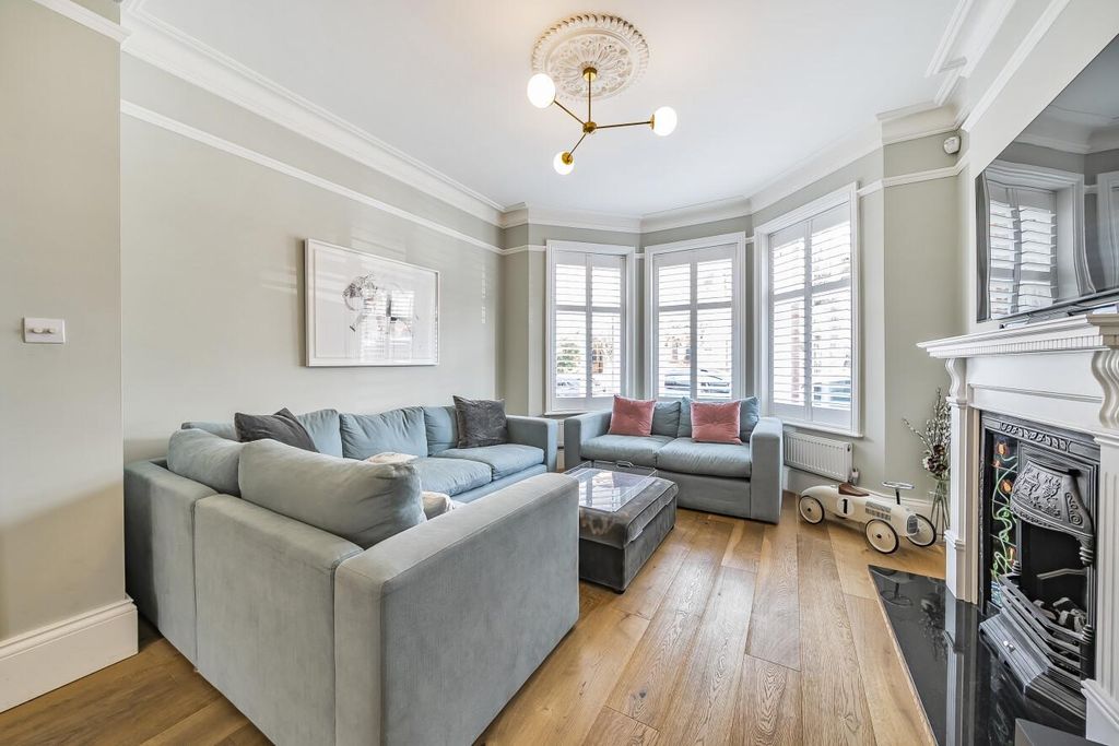 Property photo 3 of 14 Picture 3