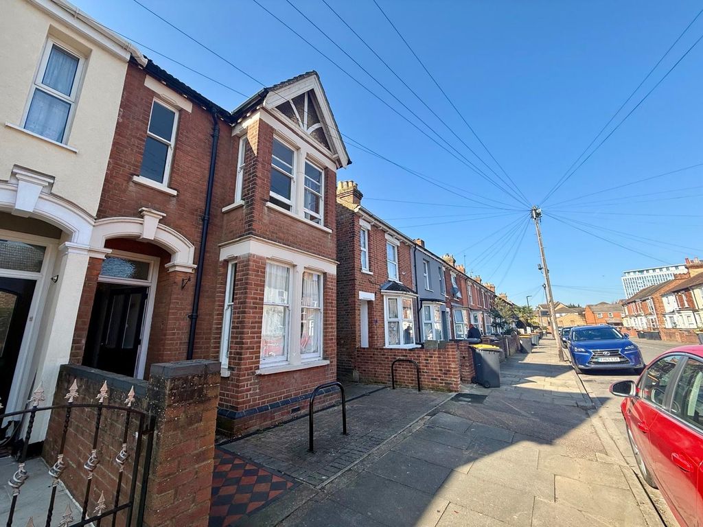 Property photo 1 of 13