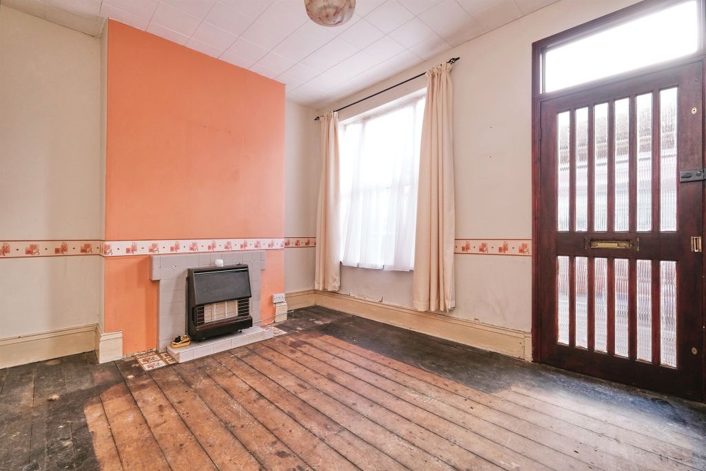 Property photo 2 of 17