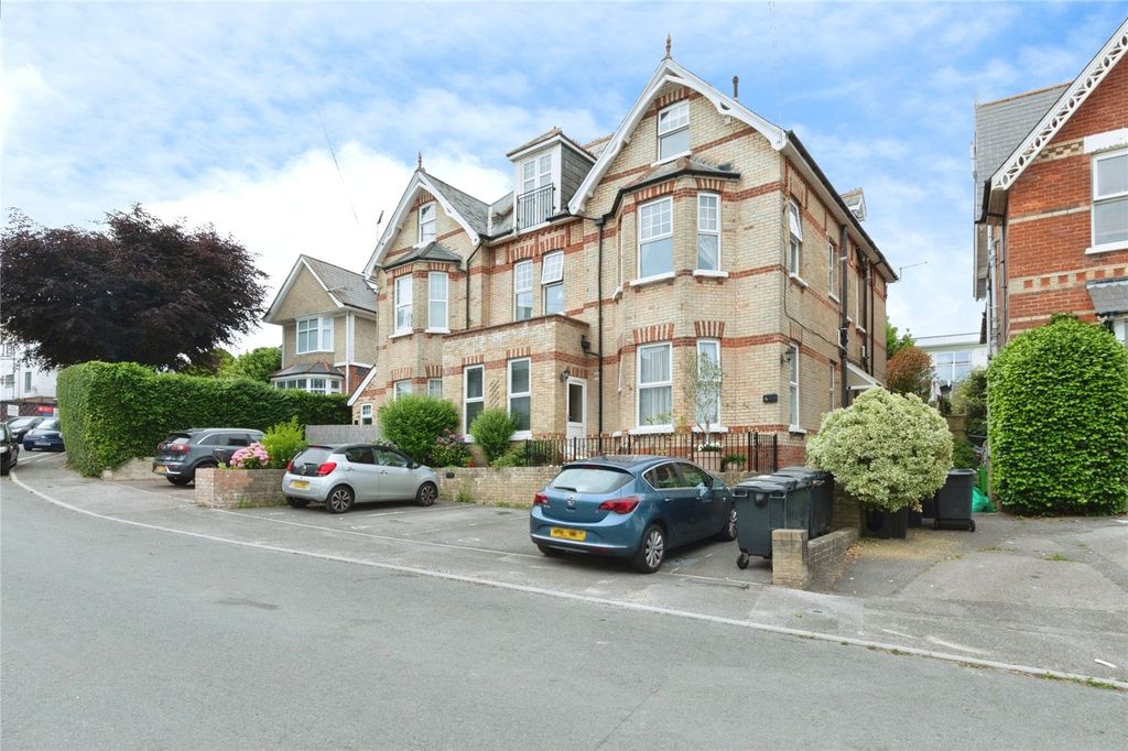 Property photo 2 of 22 Picture No. 20