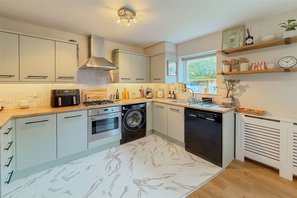 Property photo 3 of 20 Picture No. 06