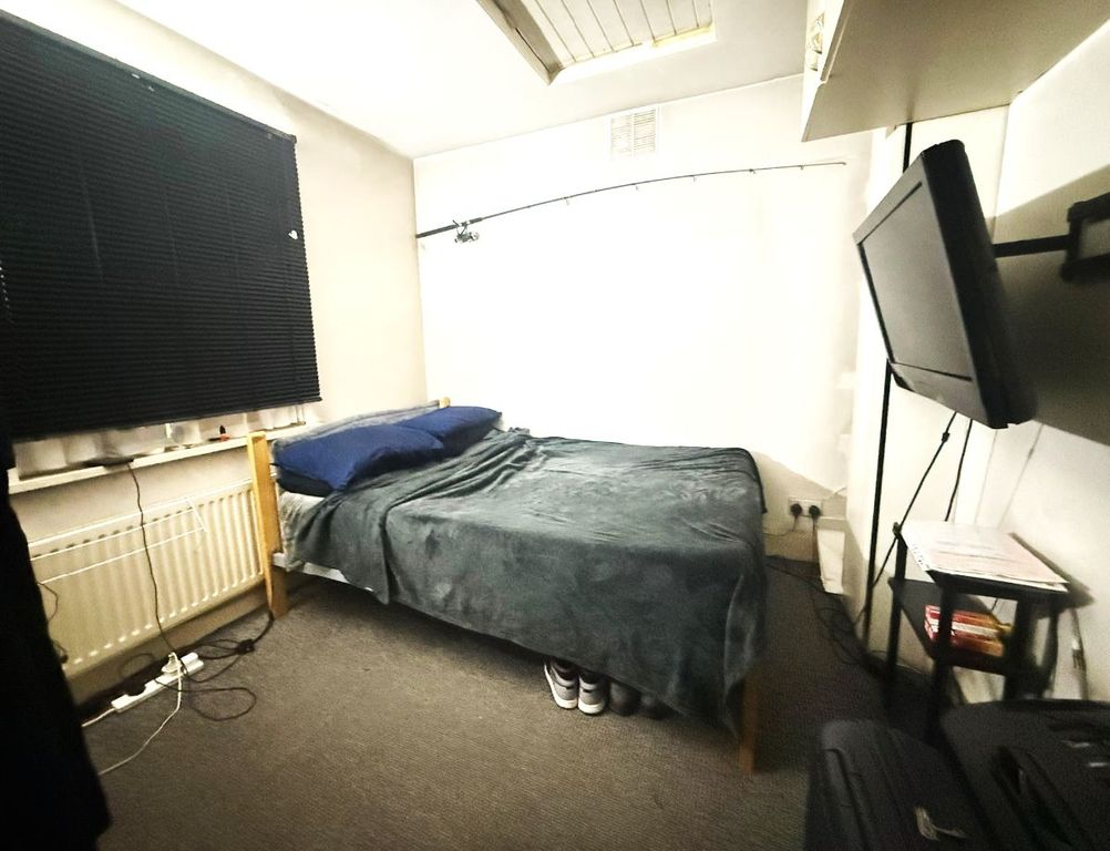 Property photo 3 of 4