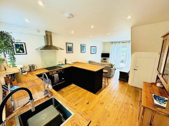 Property photo 2 of 12 Picture No. 08