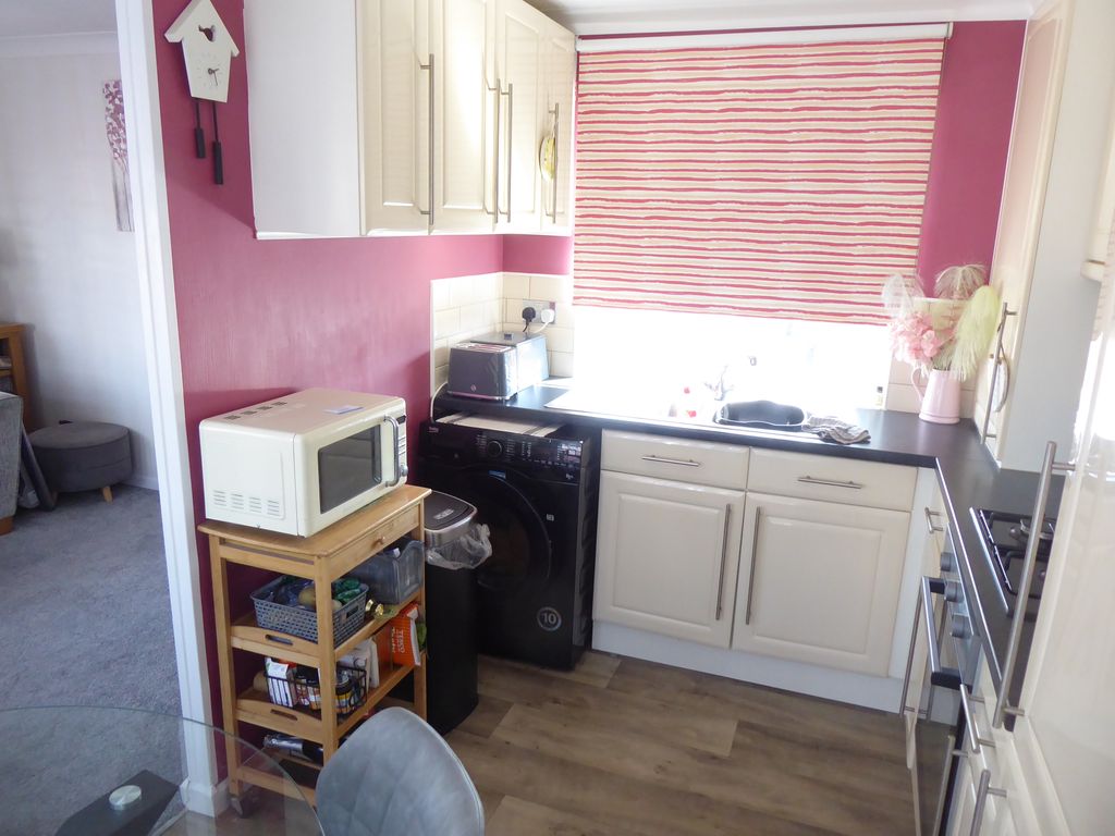 Property photo 2 of 11