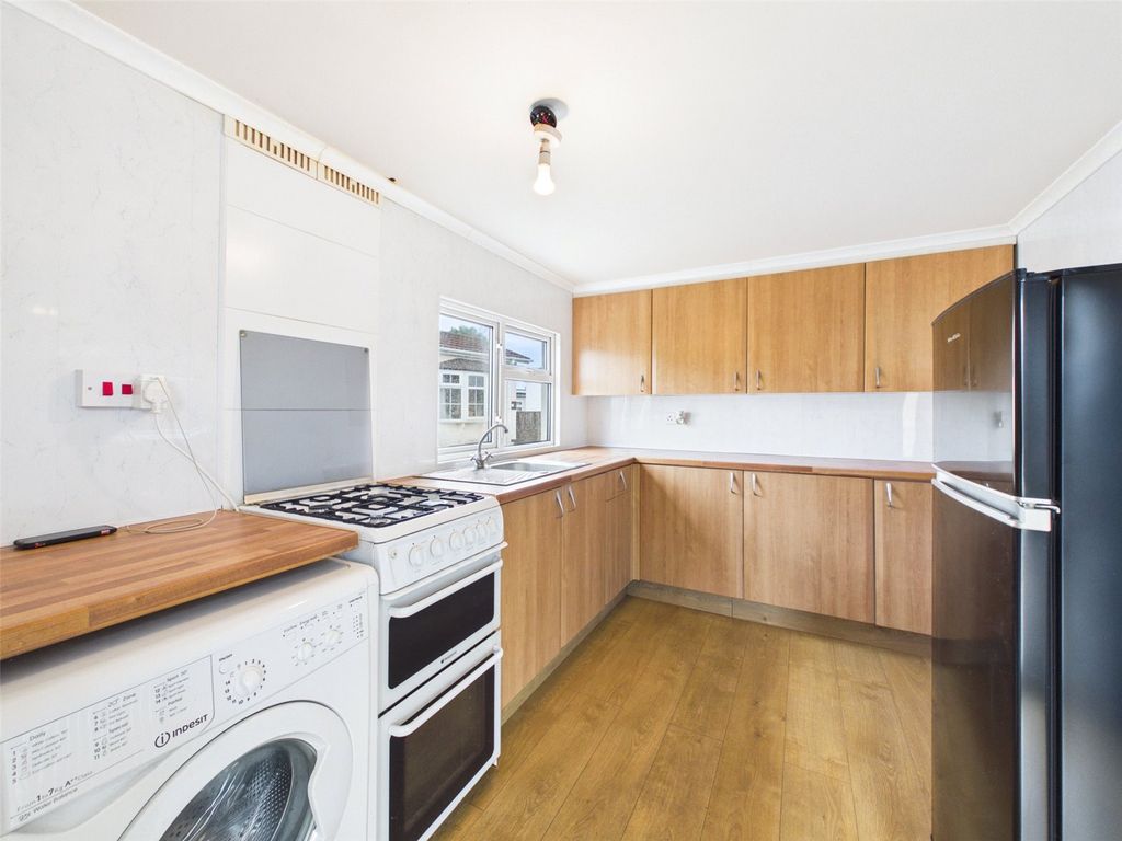 Property photo 2 of 10 Picture No. 04