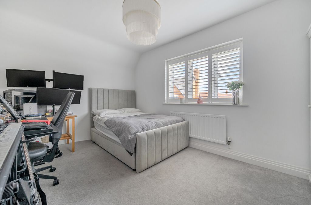 Additional image 21 of 5 bed detached house for saleAster Lea, Warfield, Bracknell RG42