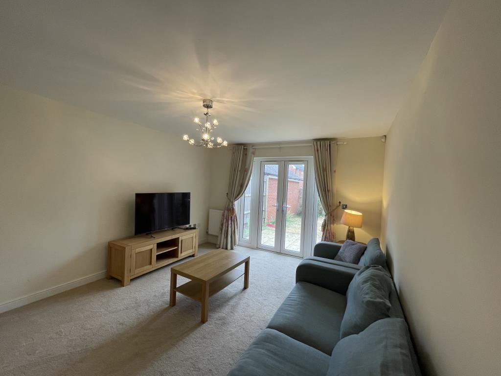 Property photo 3 of 14 Living Room
