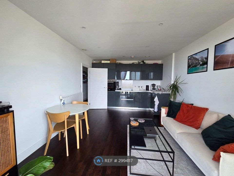 Property photo 2 of 11